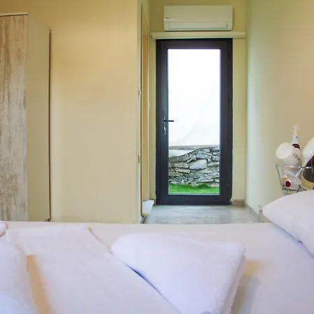 Sebastian 2* 比特兹